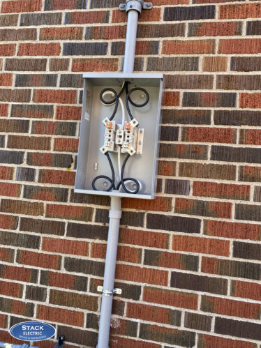 Emergency 100 amp service repair.